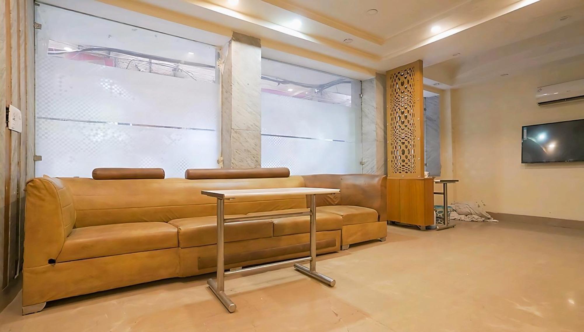 Hotel Leo Continental Нью-Дели Экстерьер фото