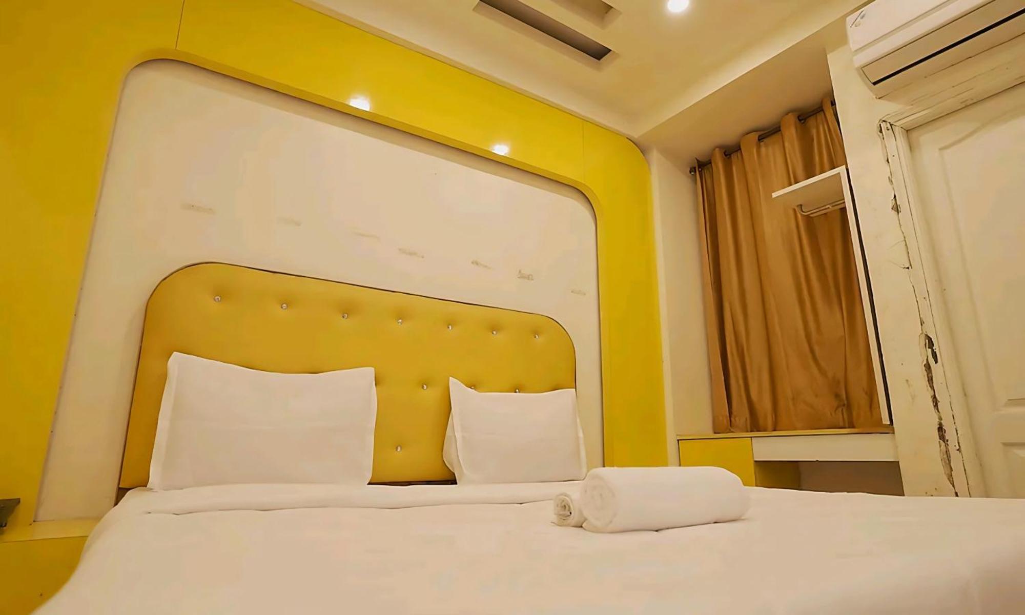 Hotel Leo Continental Нью-Дели Экстерьер фото