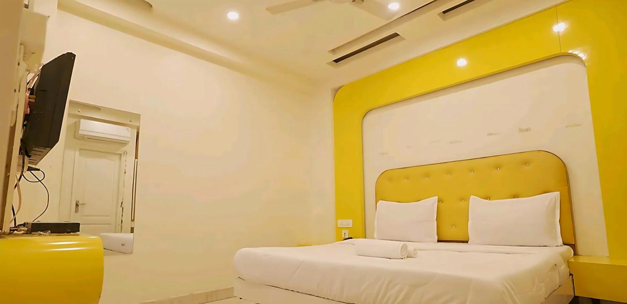 Hotel Leo Continental Нью-Дели Экстерьер фото